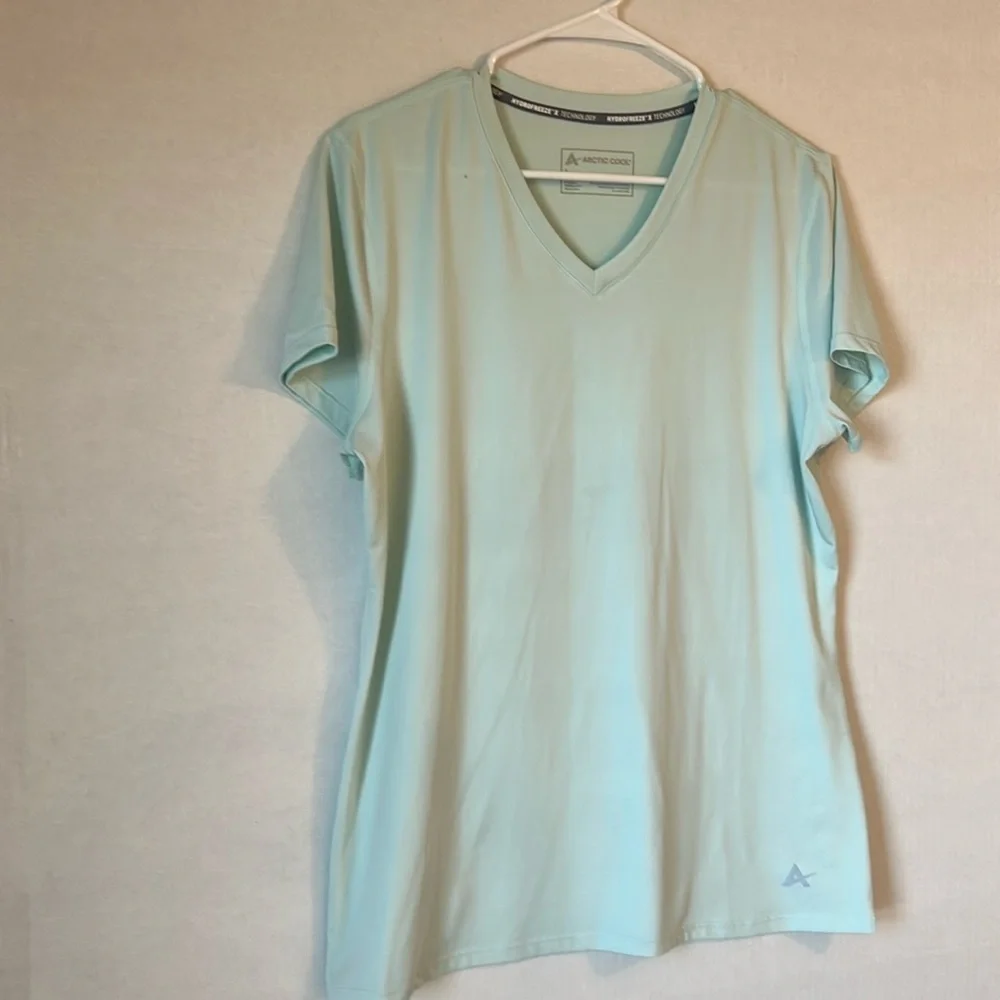 Artic Cool Hydrofreeze X Technology V-Neck Short Sleeve Lt Green T-Shirt. Size L - Picture 2 of 8